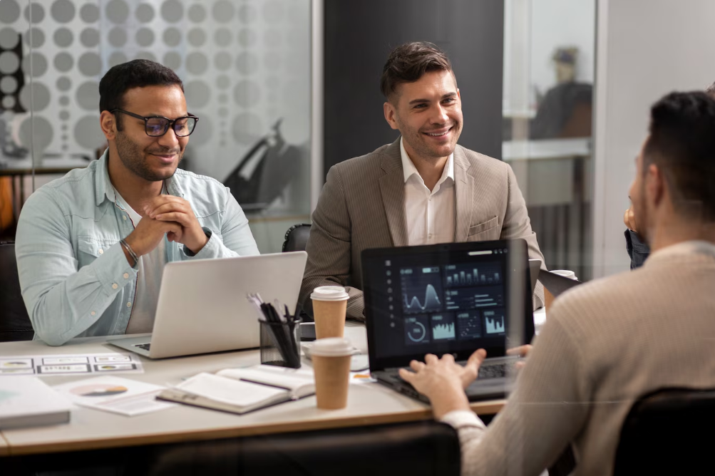 O QUE É UMA EMPRESA JÚNIOR? SAIBA COMO ELA PODE TE AJUDAR